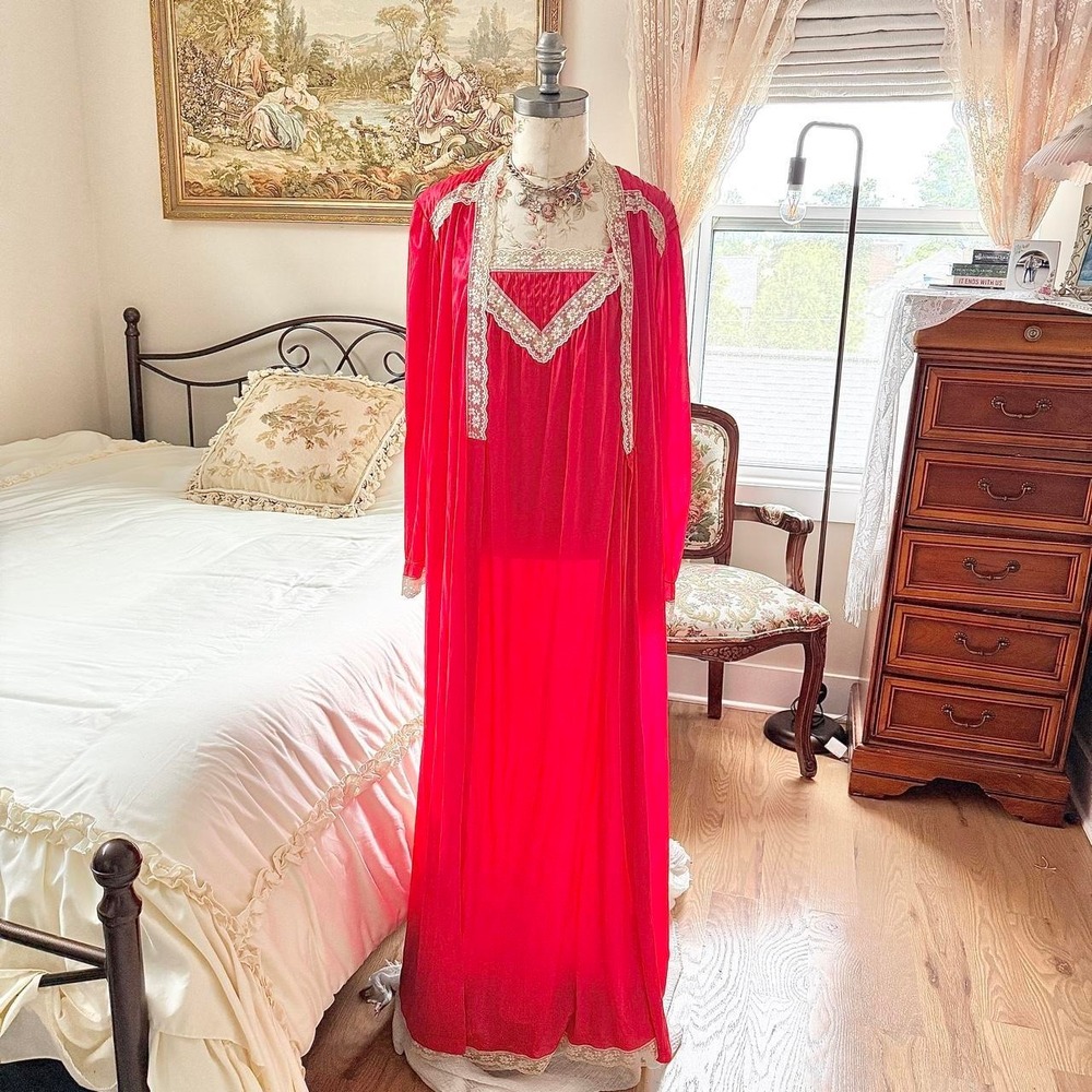 70s JCPenney 11 red lace trim maxi slip matching long sleeve peignoir robe set